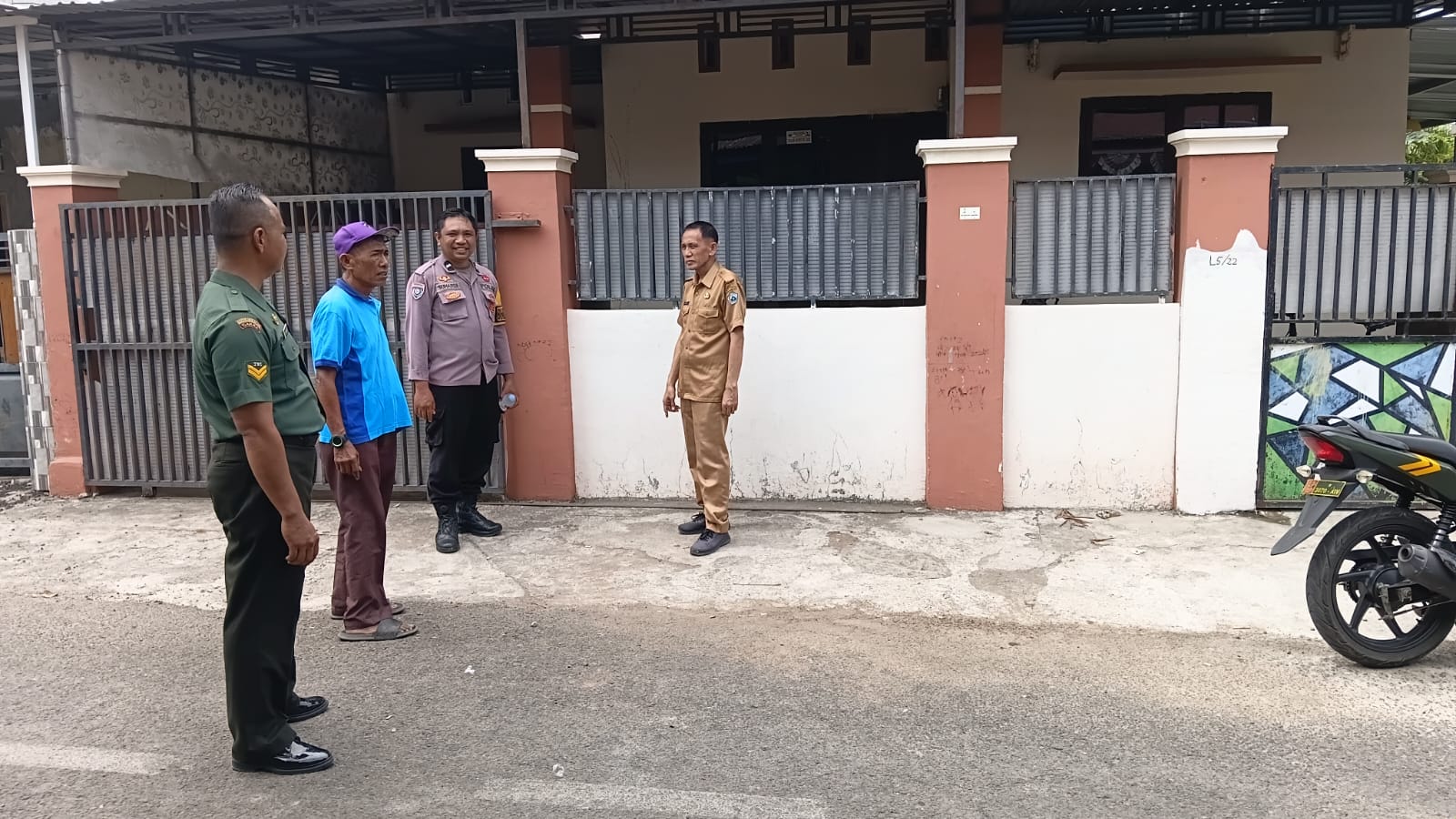 Tak Ingin Warga Resah! Aparat Keamanan dan Pemerintah Kelurahan Lembang Perketat Pemantauan di BTN Lamalaka Indah